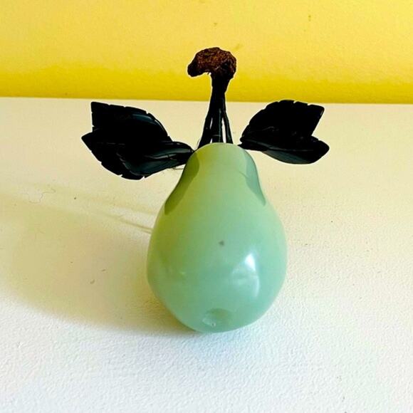 Vintage Carved Nephrite Jade PEAR & Leaves Fruit Sculpture Kitchen Decor - Picture 11 of 11
